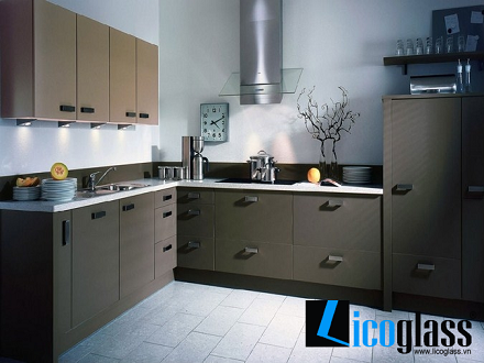  	KÍNH SƠN MÀU ỐP BẾP CHỊU NHIỆT 11 - LICOGLASS